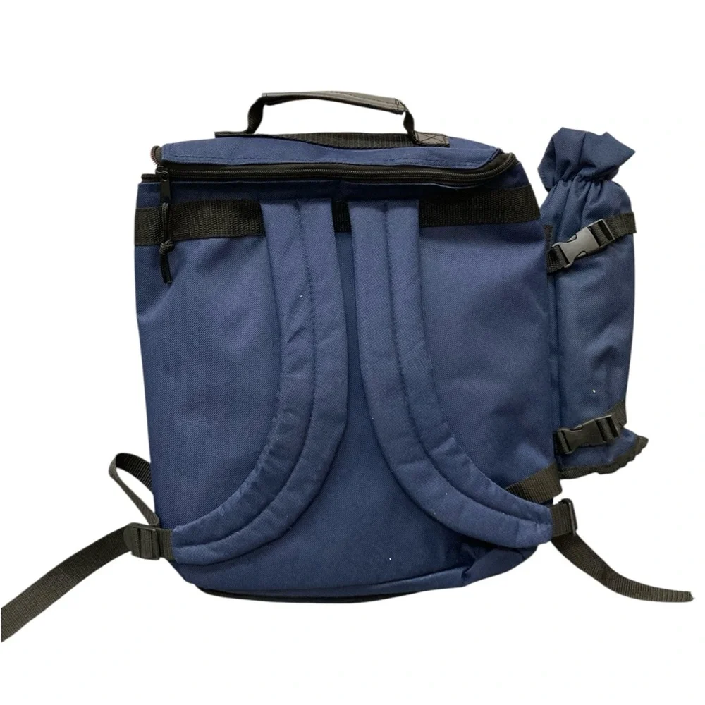 Picnic back pack serves 4